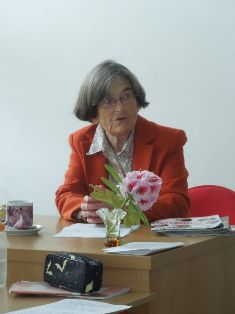 Paní Thamar Kinská již potřetí na hodině francouzského jazyka