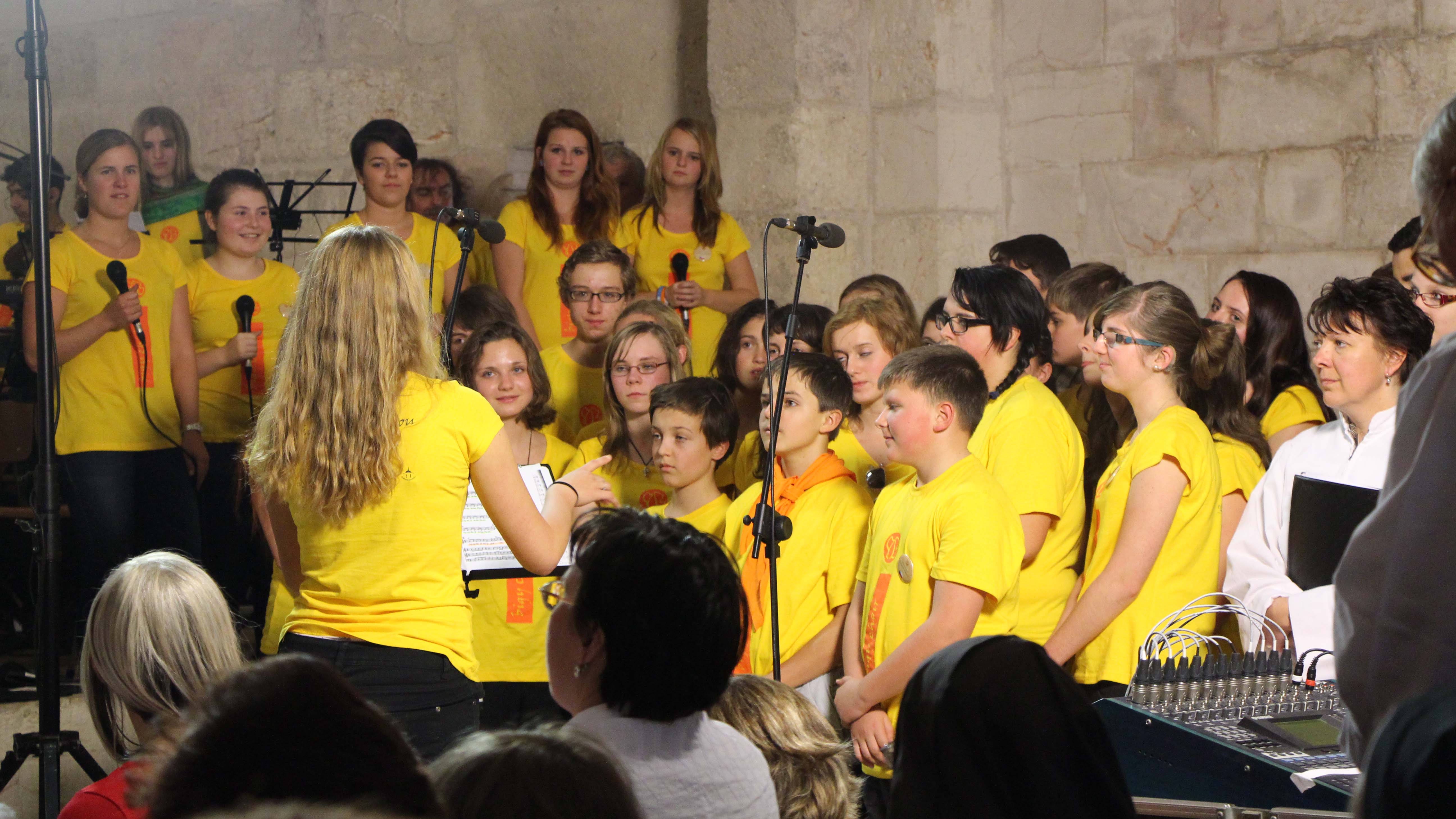 Bigy sbor zpívá i pro Vás