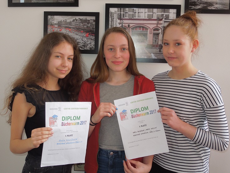 Dvě vítězství pro studentky z kvarty