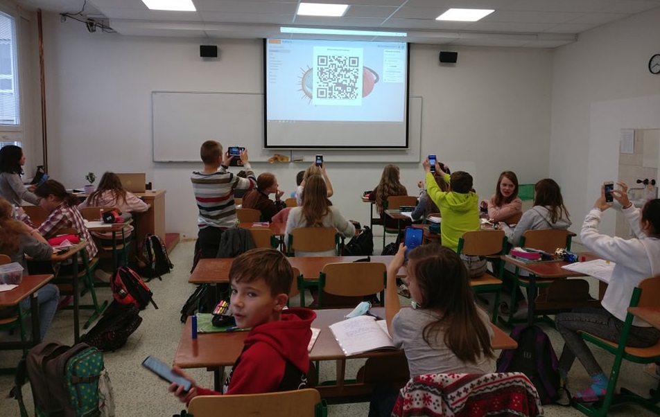 Víte, jak vypadá bakterie ve 3D? My už ano!