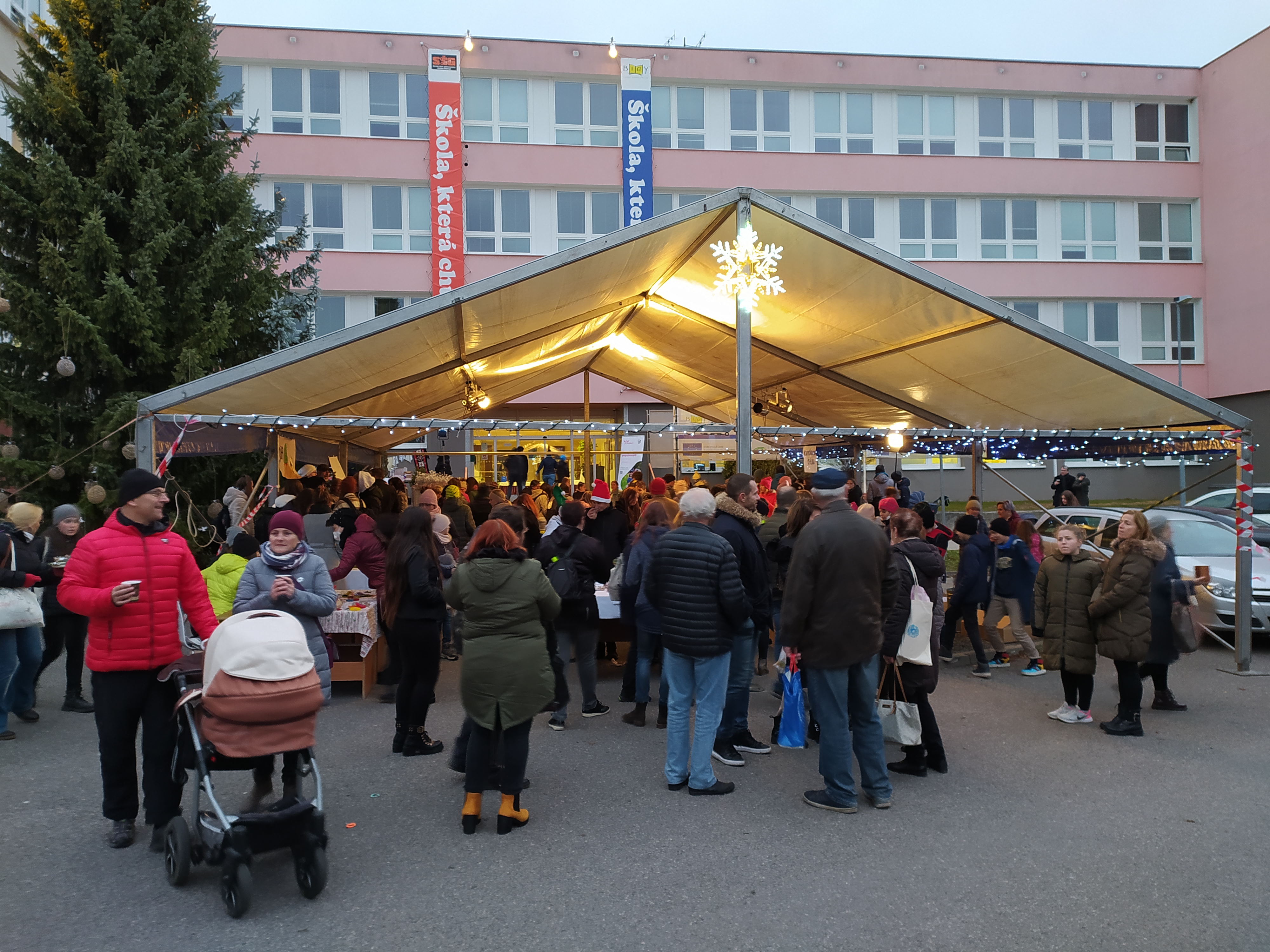 Dobročinný adventní jarmark na Bigy