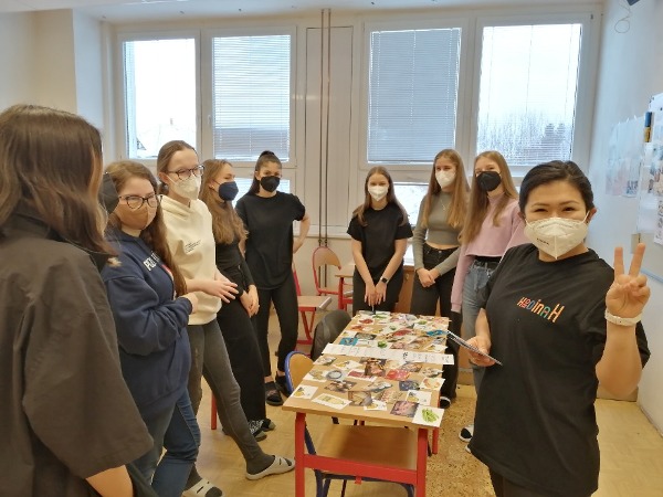 Isabel a Janet se studenty